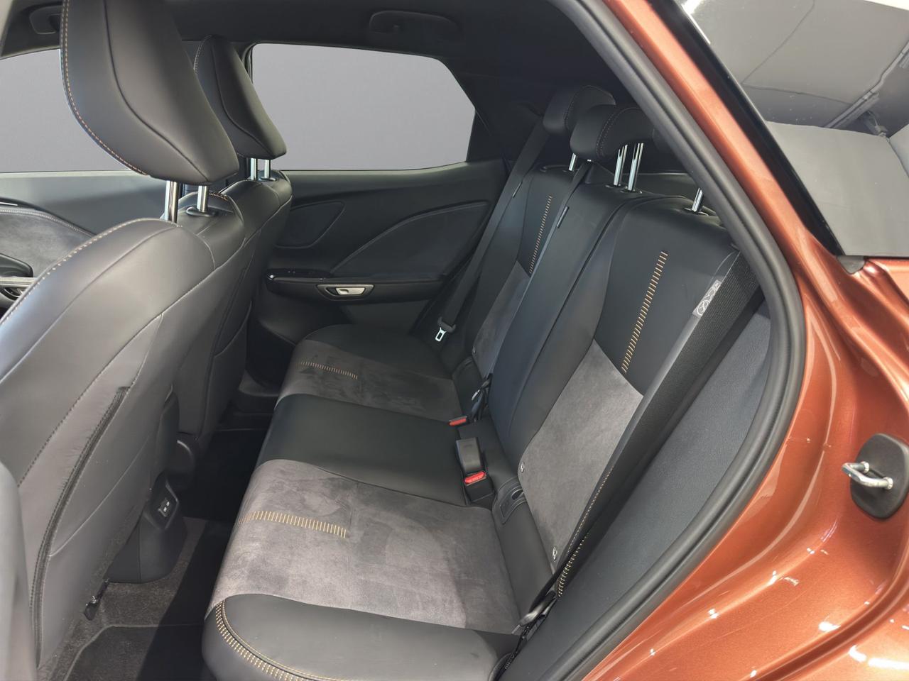 Lexus LBX 1.5 hybrid Cool 4wd