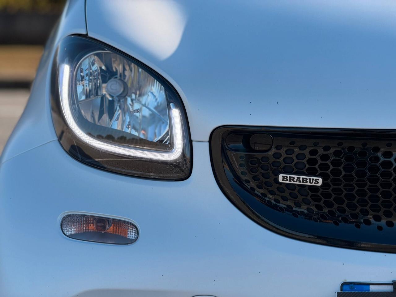 Smart ForTwo 90 0.9 T twinamic cabrio Cherrywhite