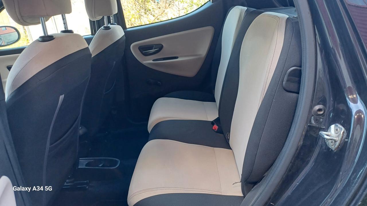 Lancia Ypsilon 5 porte Ecochic