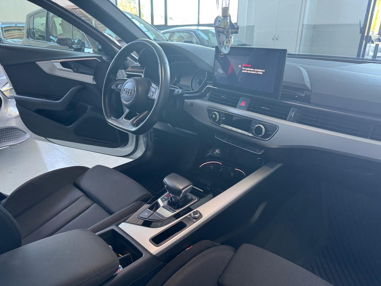 Audi A4 Avant 40 g-tron 2.0 AUT. S-line