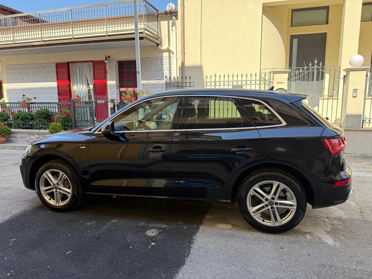 Audi Q5 40 TDI quattro S tronic line plus