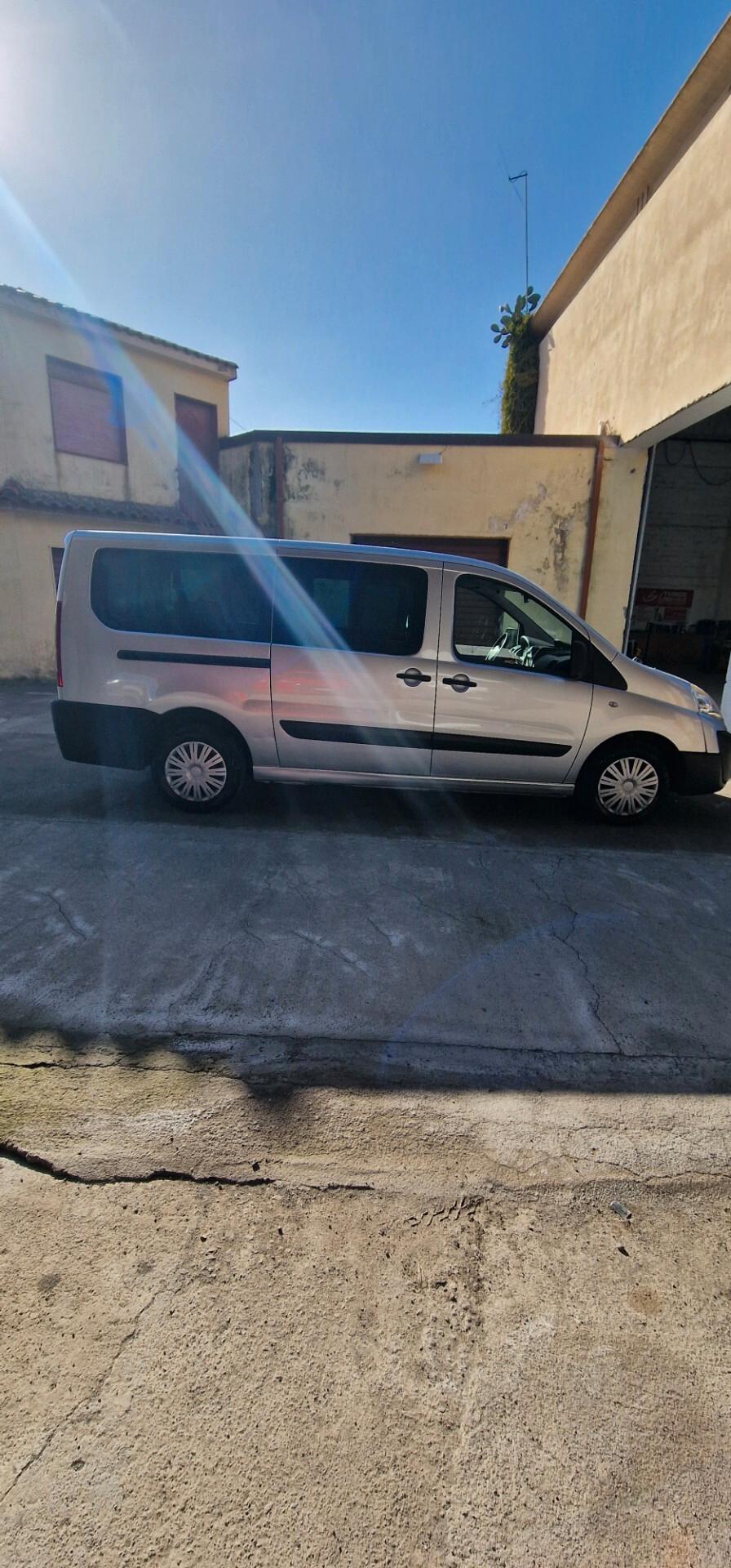 Fiat Scudo 2.0 MJT vetrato 9 posti (N1)
