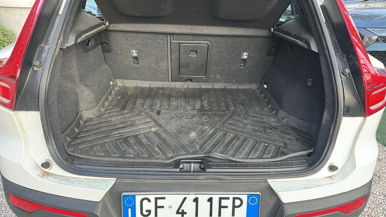 Volvo XC40 T2 automatico Business