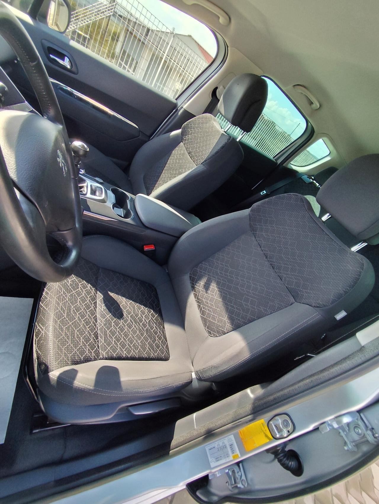 Peugeot 3008 BlueHDi 120 S&S Business