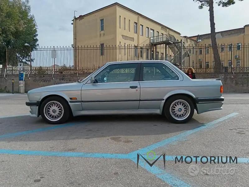BMW 318 i