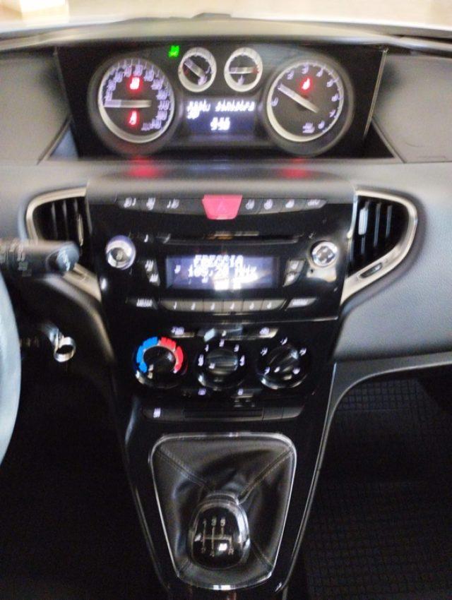 LANCIA Ypsilon 1.2 69 CV 5 porte Gold