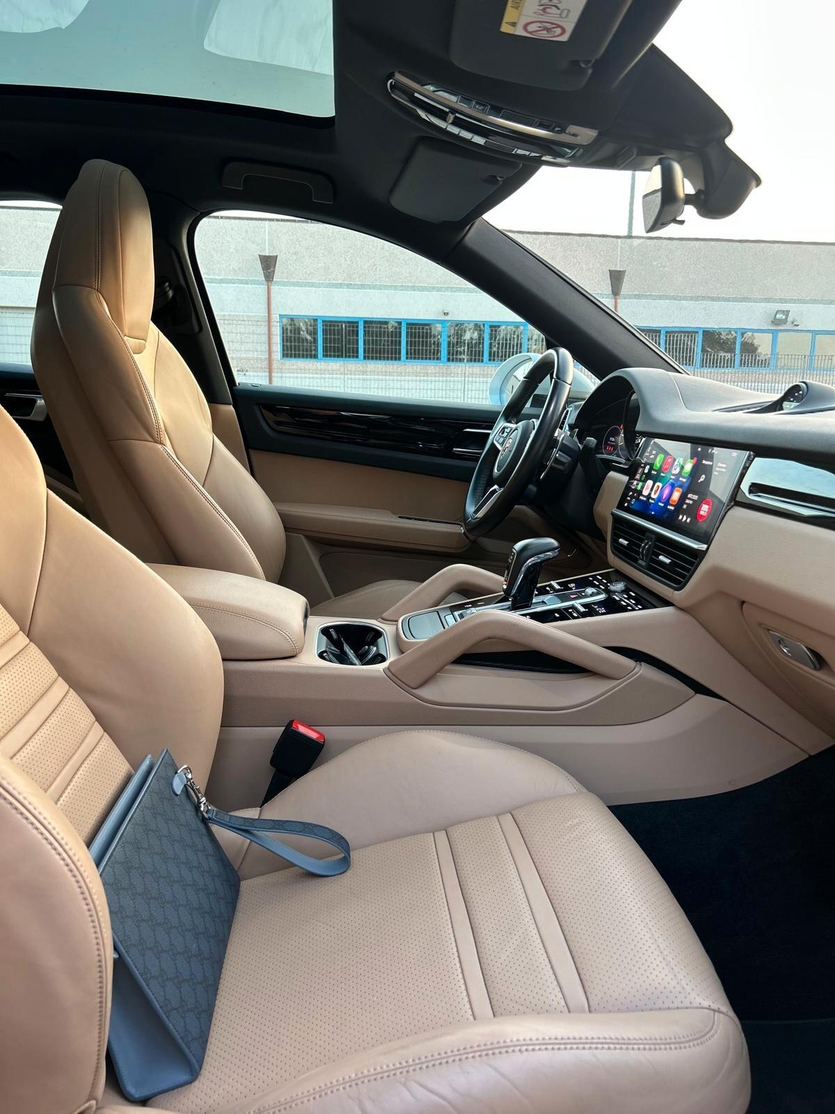 Porsche Cayenne Coupé 3.0 V6 E-Hybrid NO SUPERBOLLO