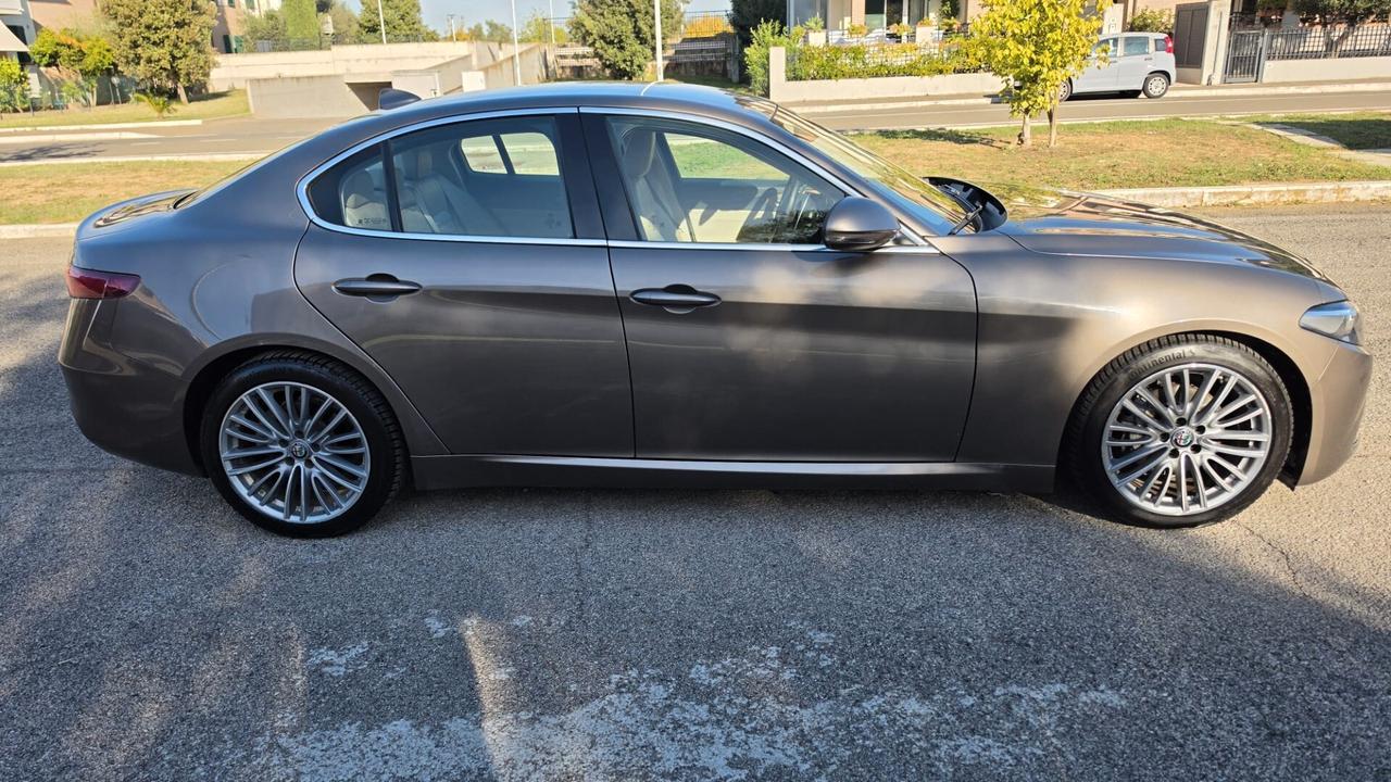 Alfa Romeo Giulia 2.2 Turbodiesel 180 CV Business Sport UNICO PROPRIETARIO