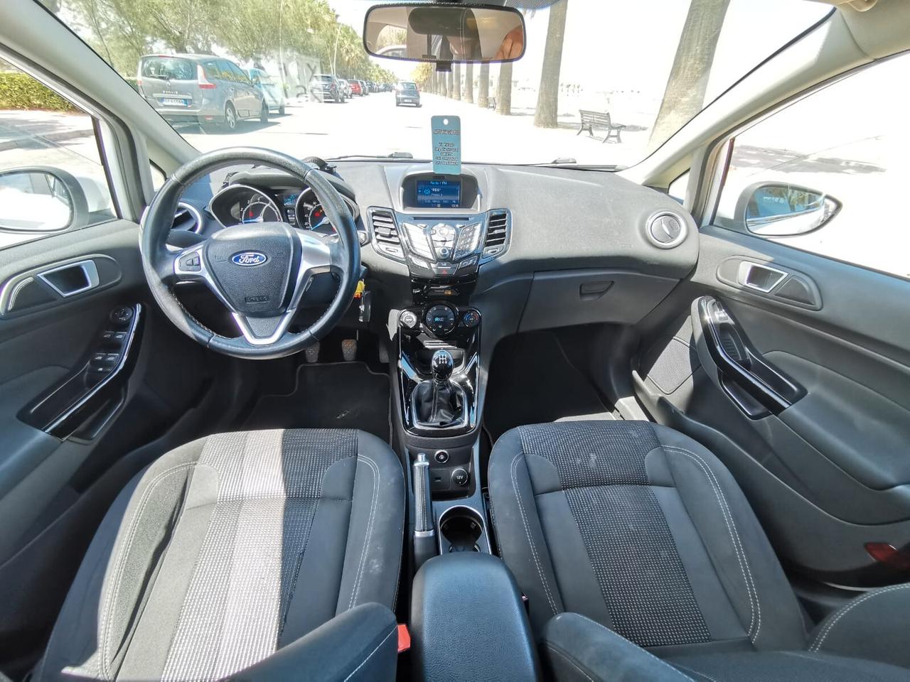 Ford Fiesta 1.4 5p. Bz.- GPL Titanium - 2016
