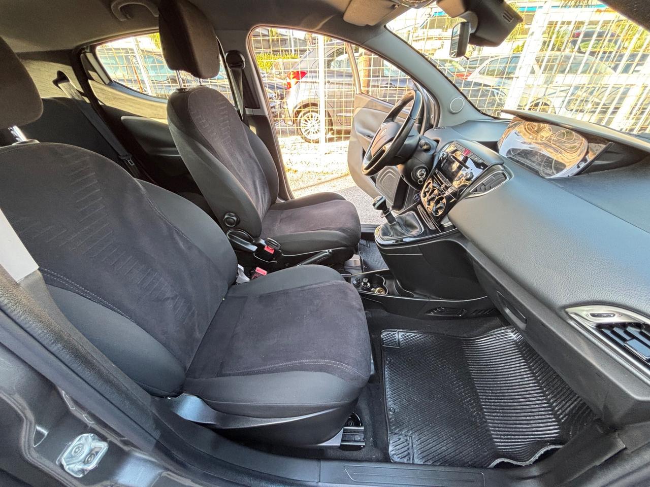 LANCIA YPSILON 1.2 GPL SCADUTO CARROZZERIA DA RIVEDERE