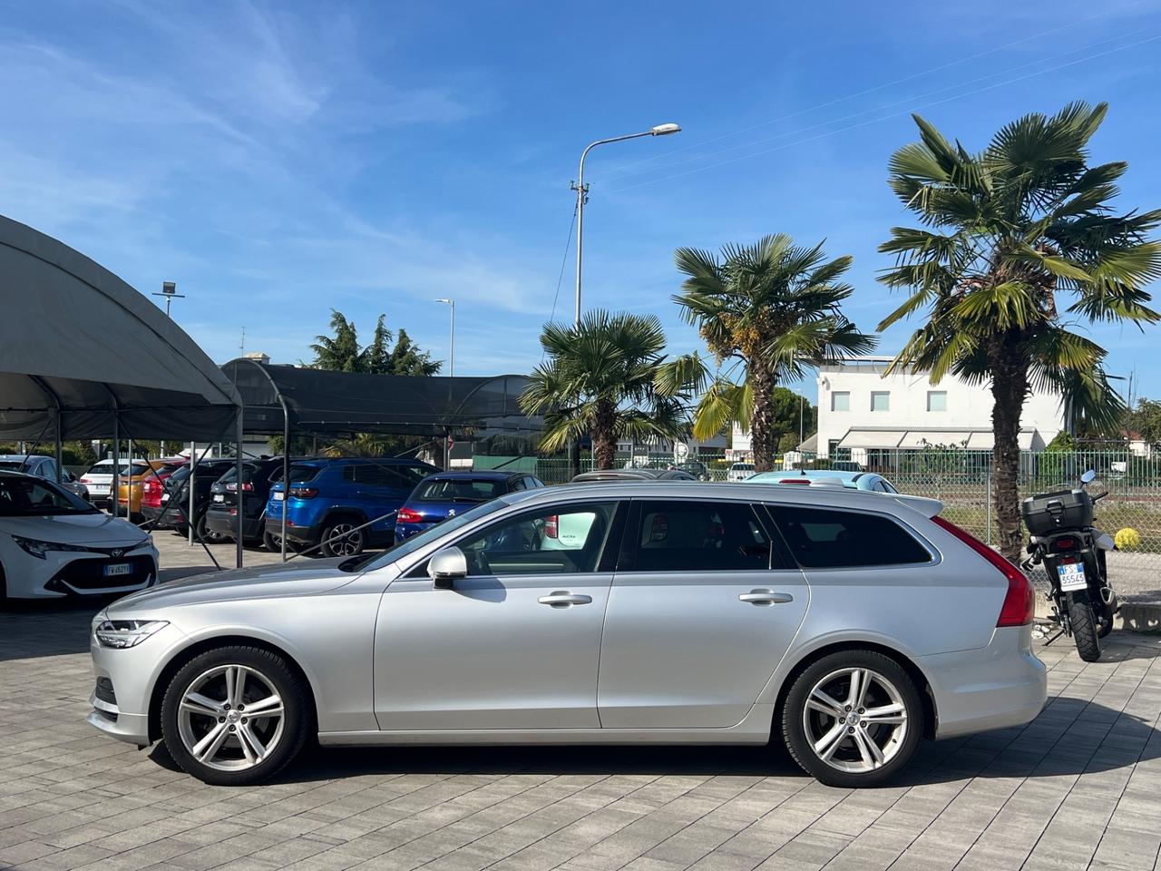 Volvo V90 D3 Momentum FINANZIABILE