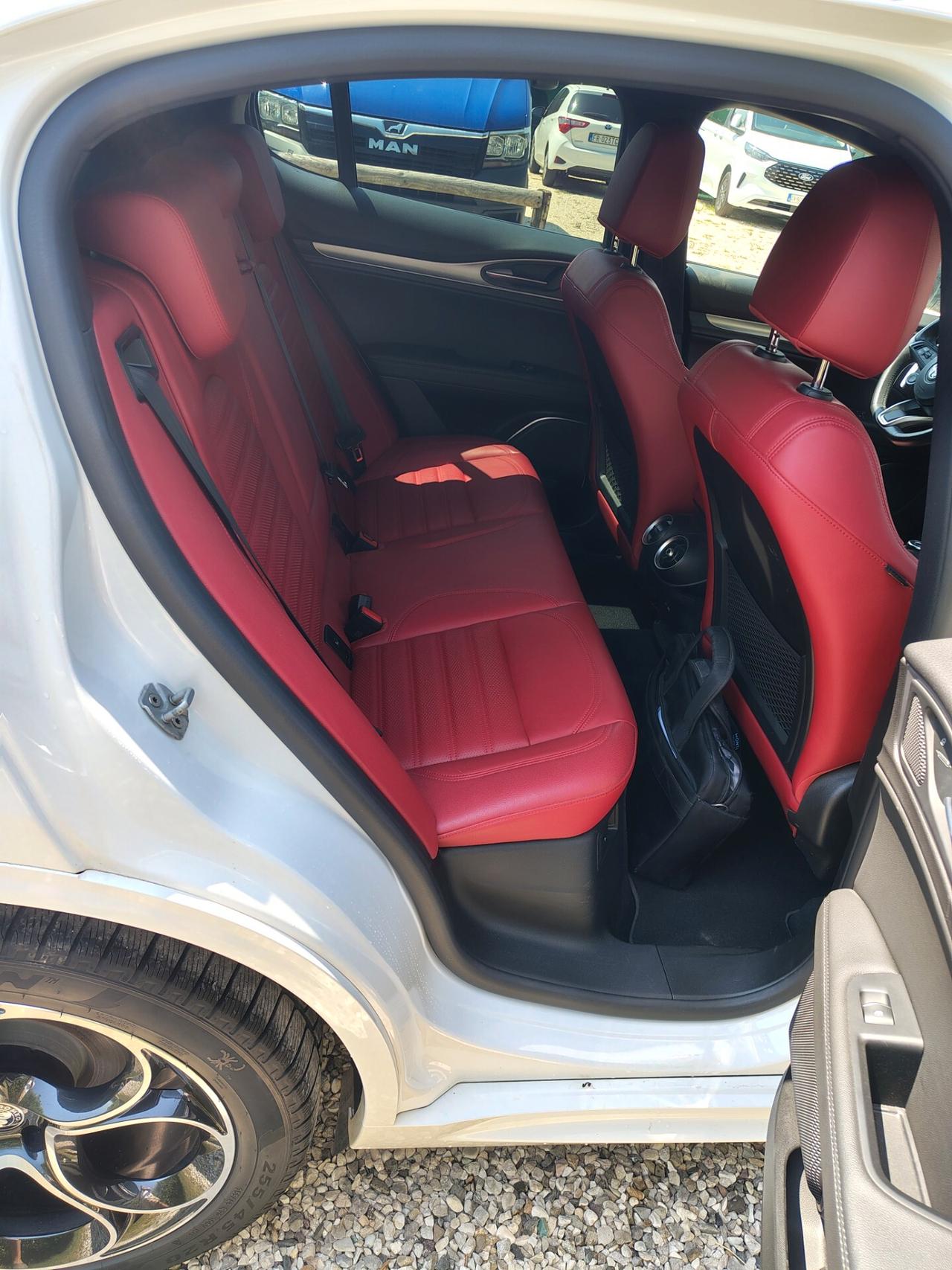 Alfa Romeo Stelvio 2.2 Turbodiesel 210 CV AT8 Q4 Veloce