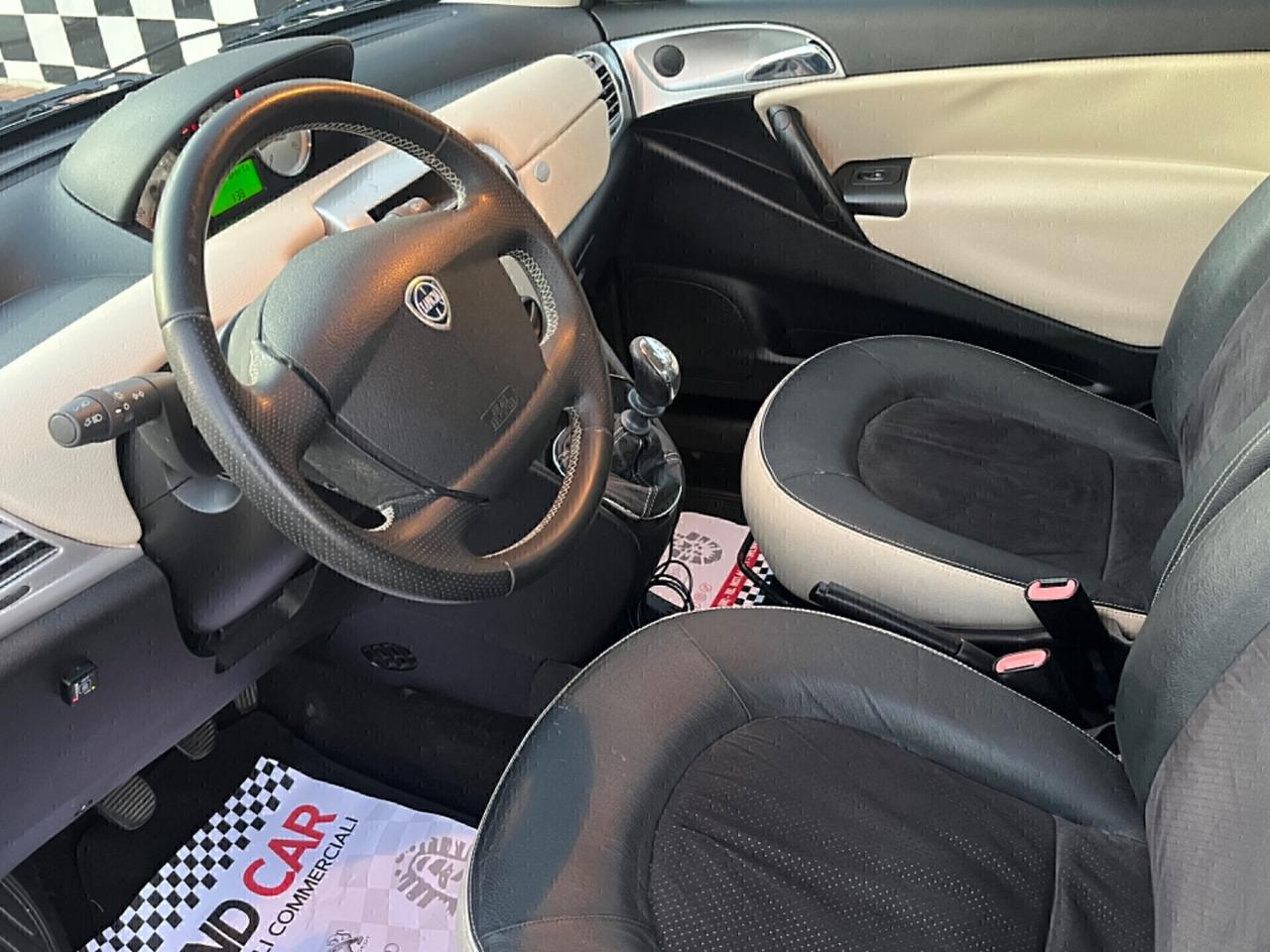 Lancia Ypsilon Platino Ecochic GPL - 2009