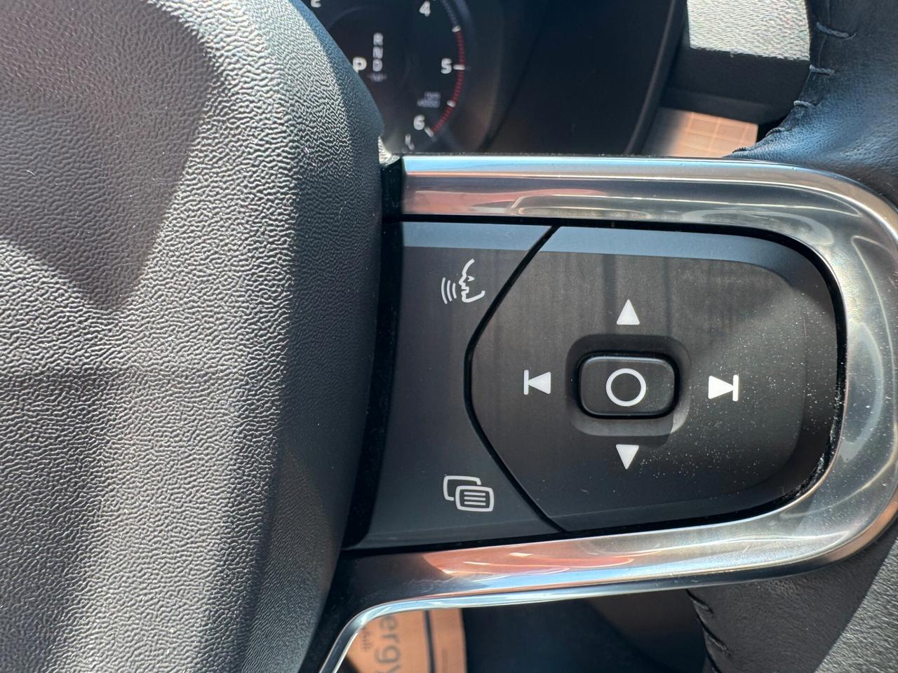 Volvo XC40 D3 AWD Momentum