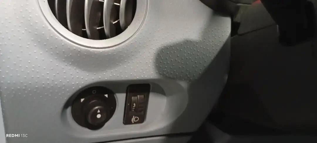 Citroen C3 del 2007 benzina neopatentati