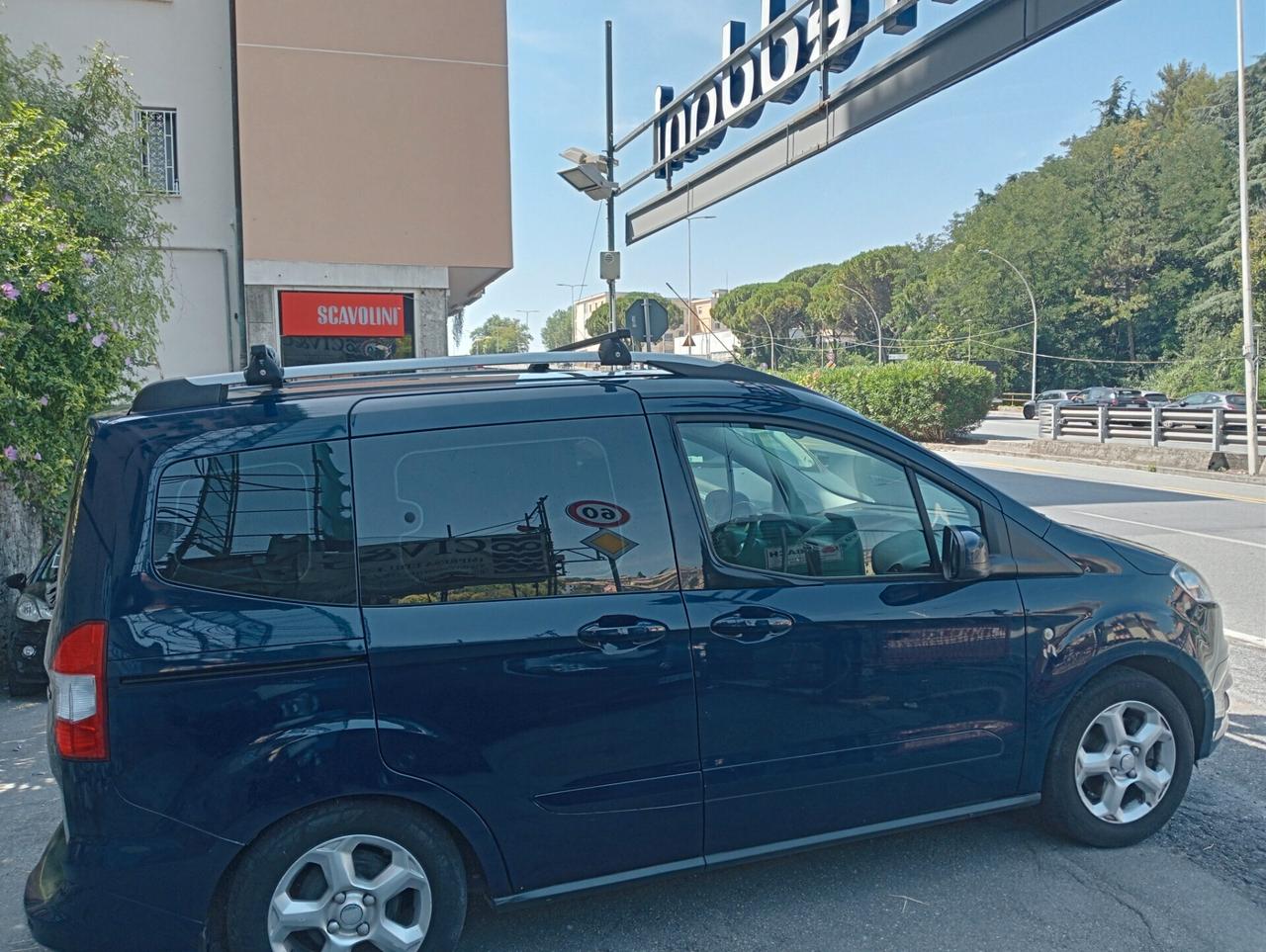 Ford Tourneo Courier Plus benzina euro 6