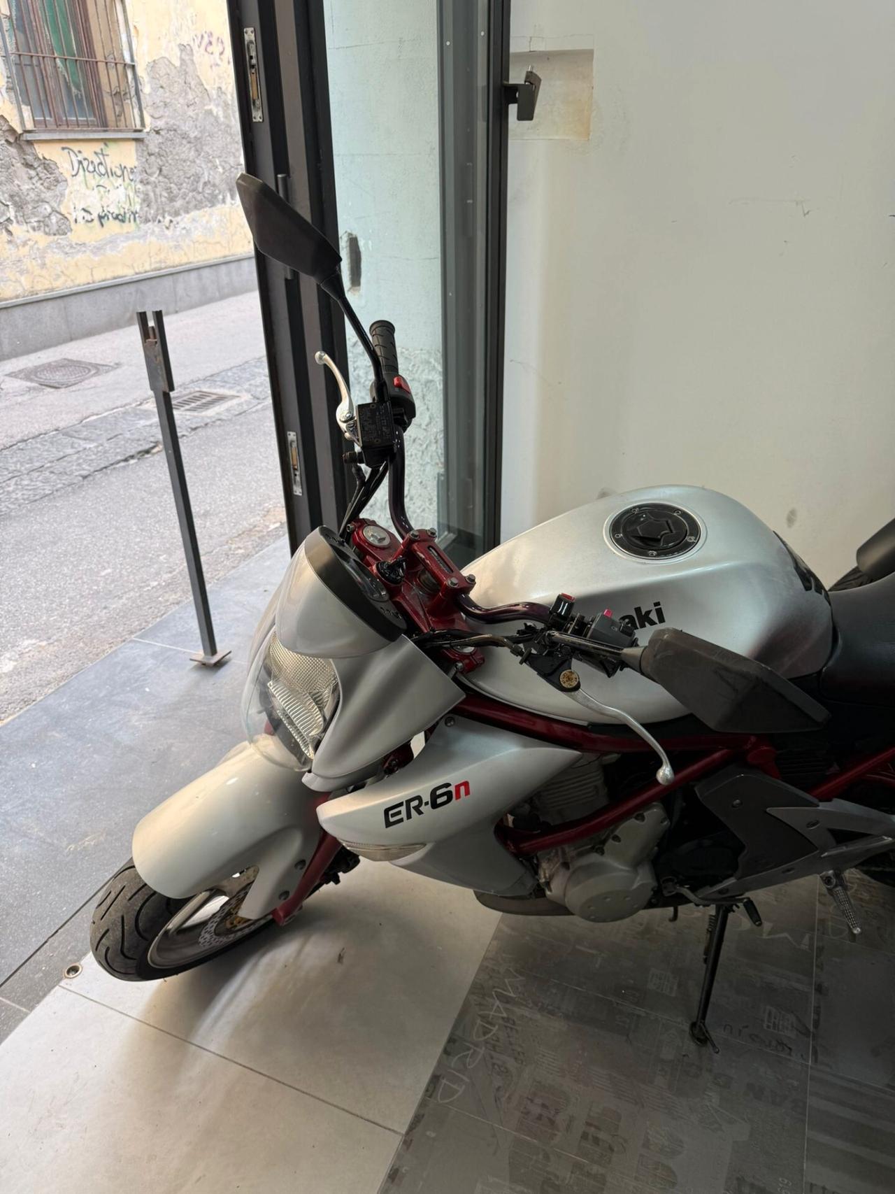 Kawasaki ER 6N
