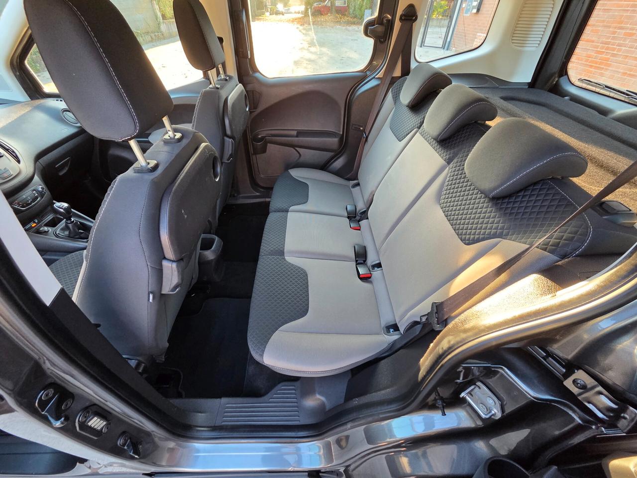 Ford Tourneo Courier 1.5 TDCI 75 CV Trend Euro6d 5 posti