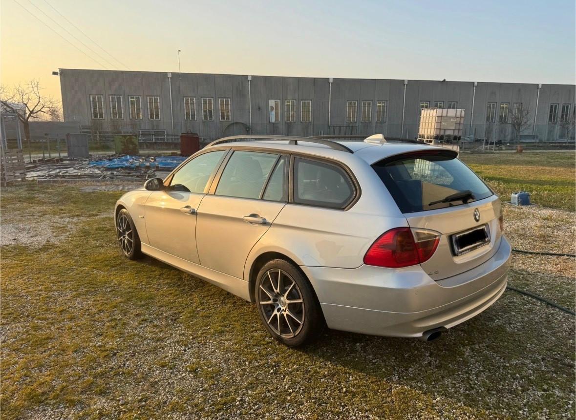 Bmw 320 320d cat Touring Attiva
