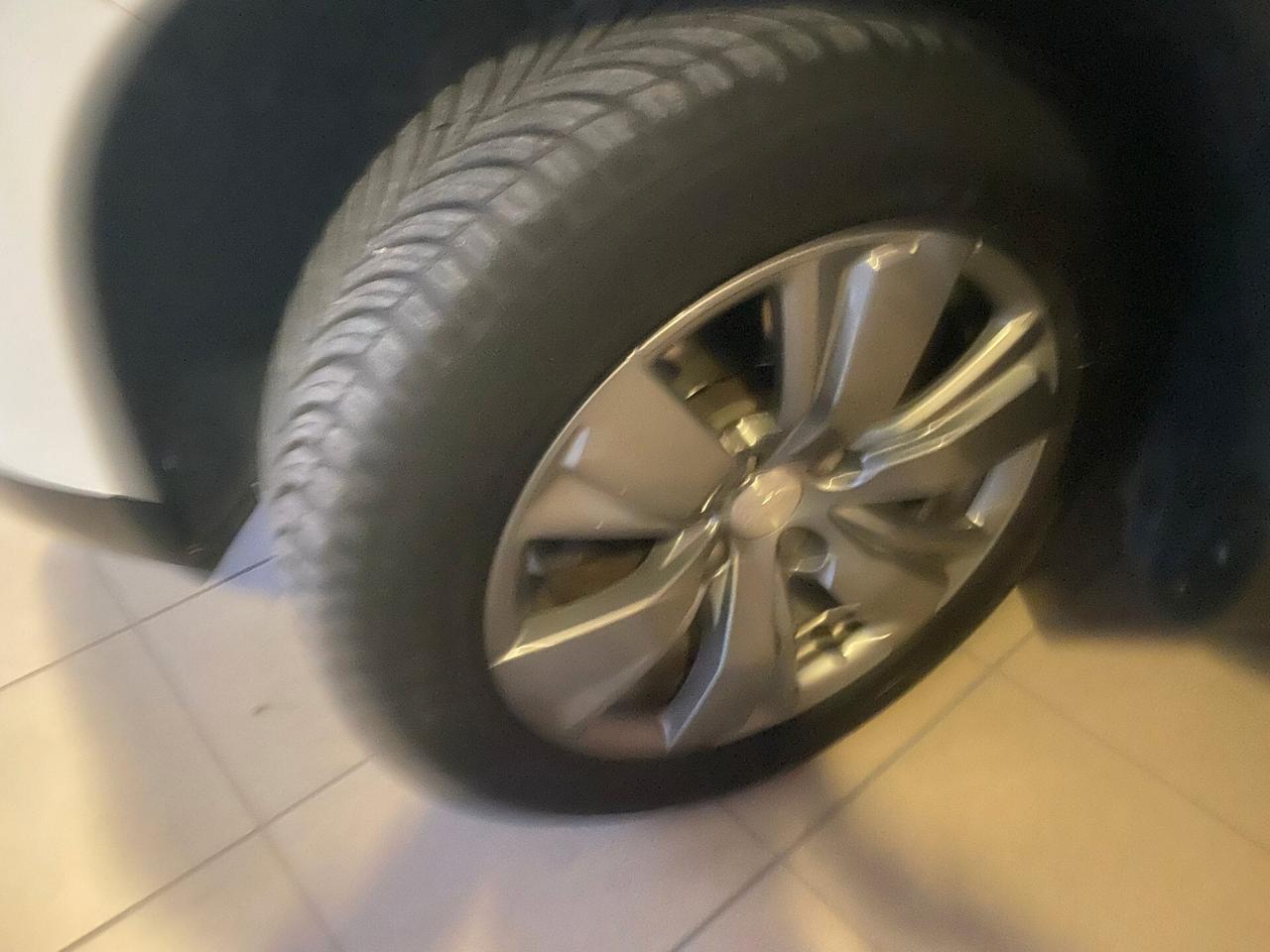 Peugeot 2008 BlueHDi 100 S&S Allure