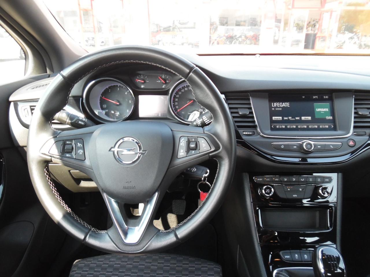 Opel Astra 1.6 CDTi Berlina 5 porte Dynamic