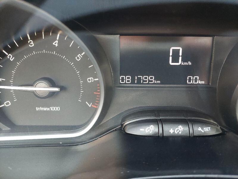 Peugeot 208 PureTech 82 5 porte Access