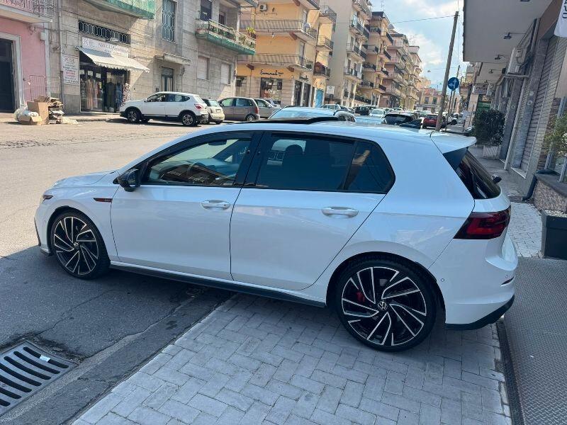 Volkswagen Golf 2.0 TSI GTI DSG