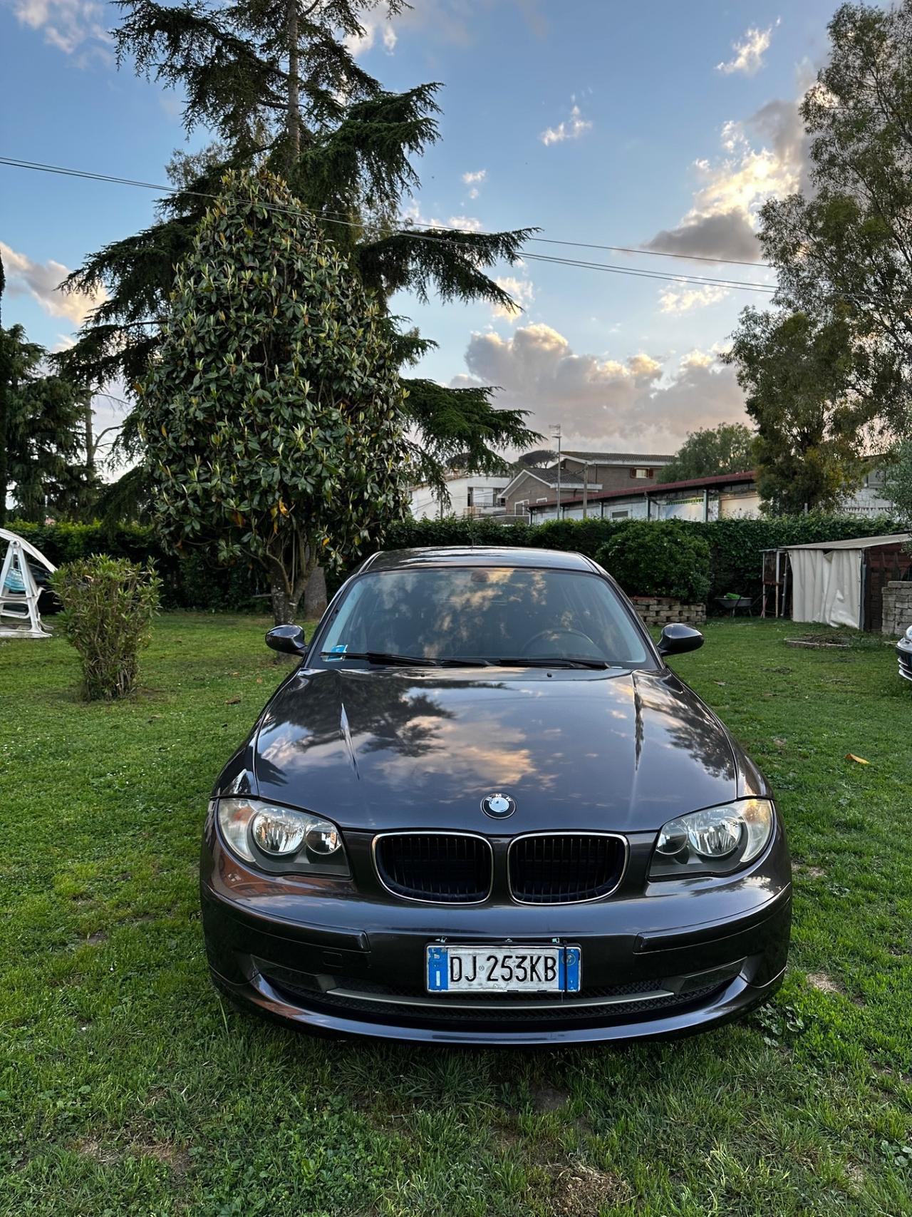 Bmw 118 118d cat 5 porte Futura DPF PERFETTA !