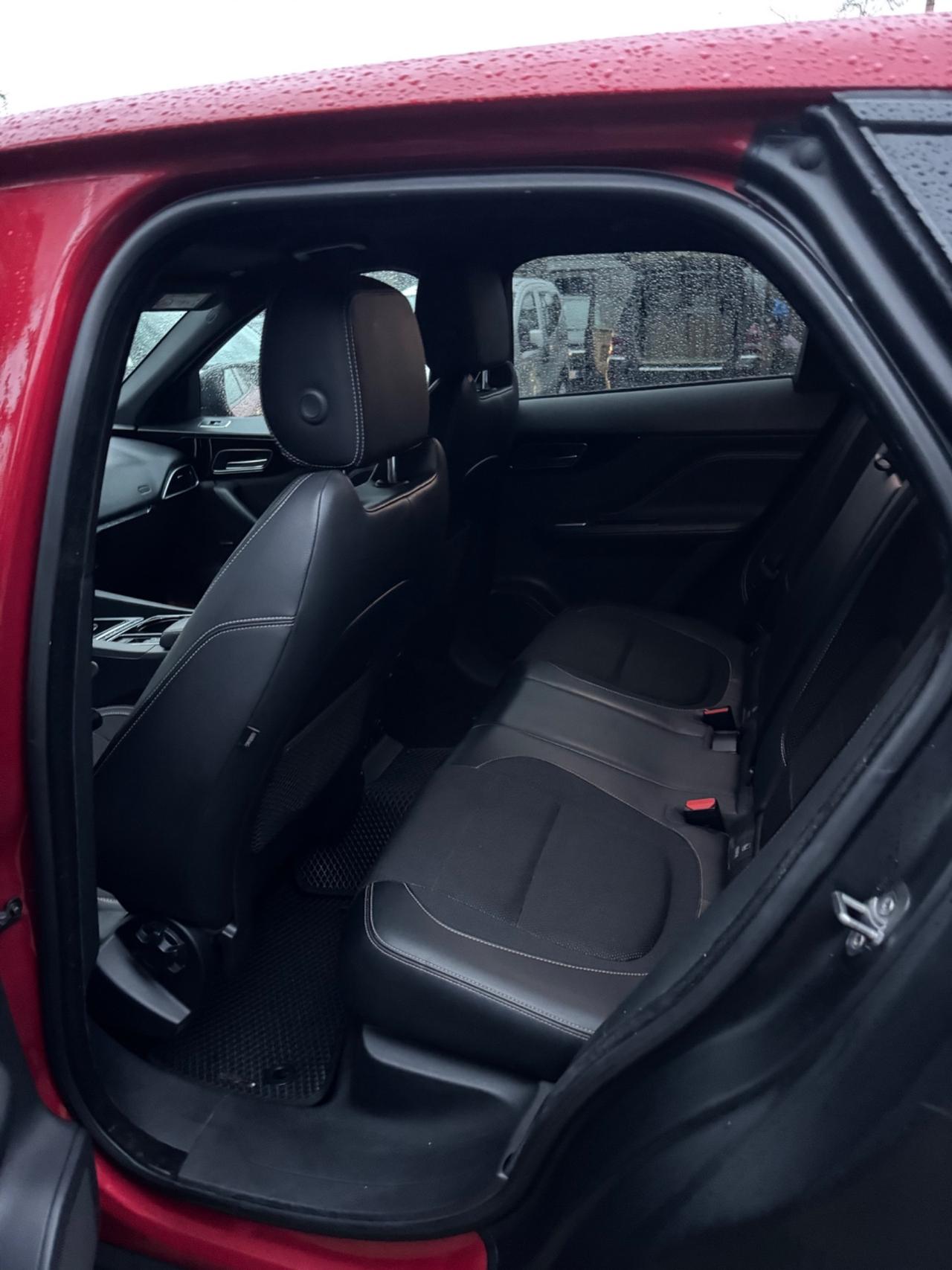 Jaguar F-Pace 3.0 D V6 300 CV AWD aut. Portfolio