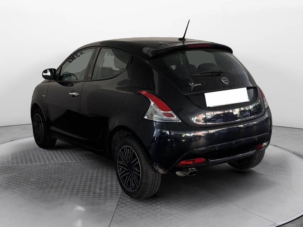 Lancia Ypsilon 5 Porte 1.2 Ecochic Silver