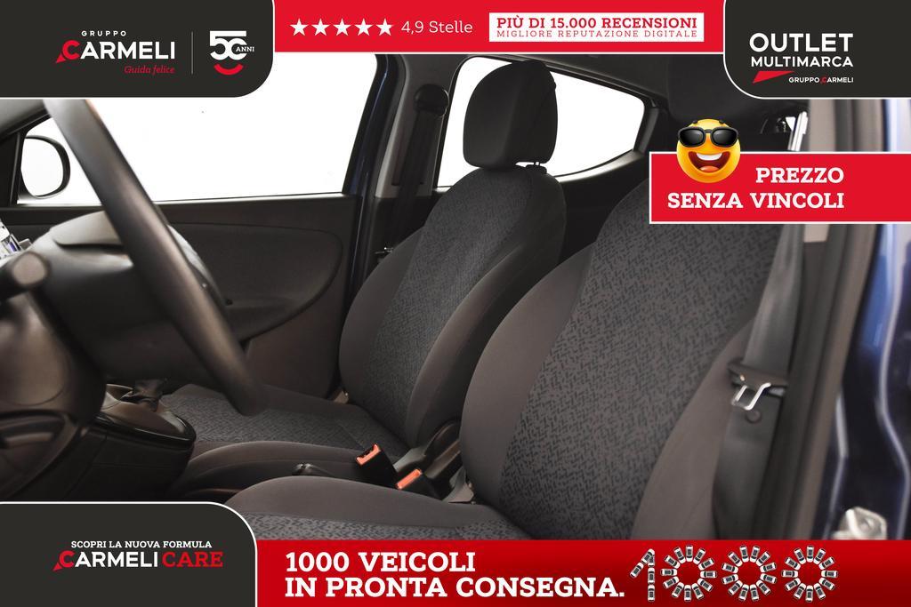 Lancia Ypsilon 1.0 FireFly Hybrid Silver