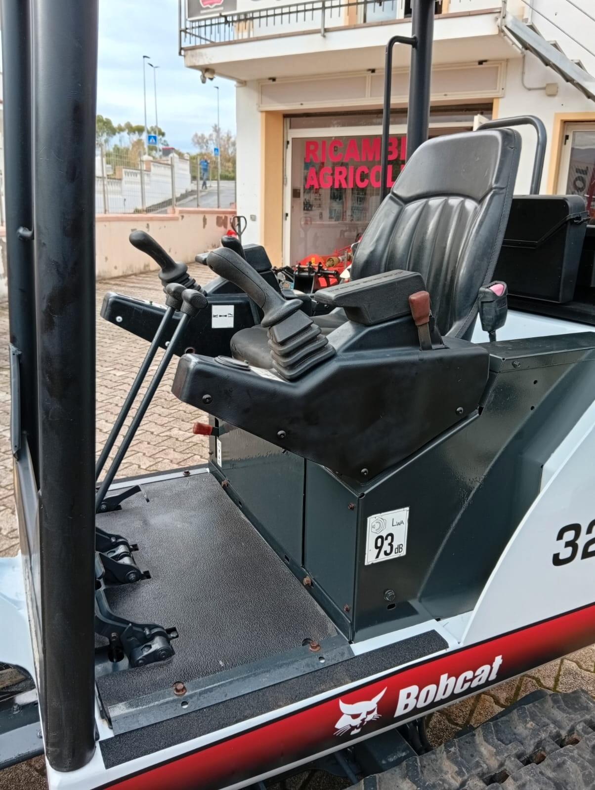 Escavatore Usato Bobcat 320 (17 Quintali)