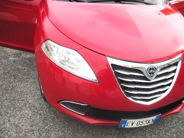 Lancia Ypsilon 1.3 MJT 16V 95 CV 5 porte GARANZIA