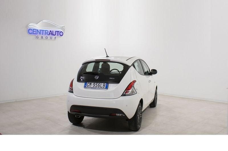 Lancia Ypsilon 1.0 FireFly 70cv Hybrid Gold