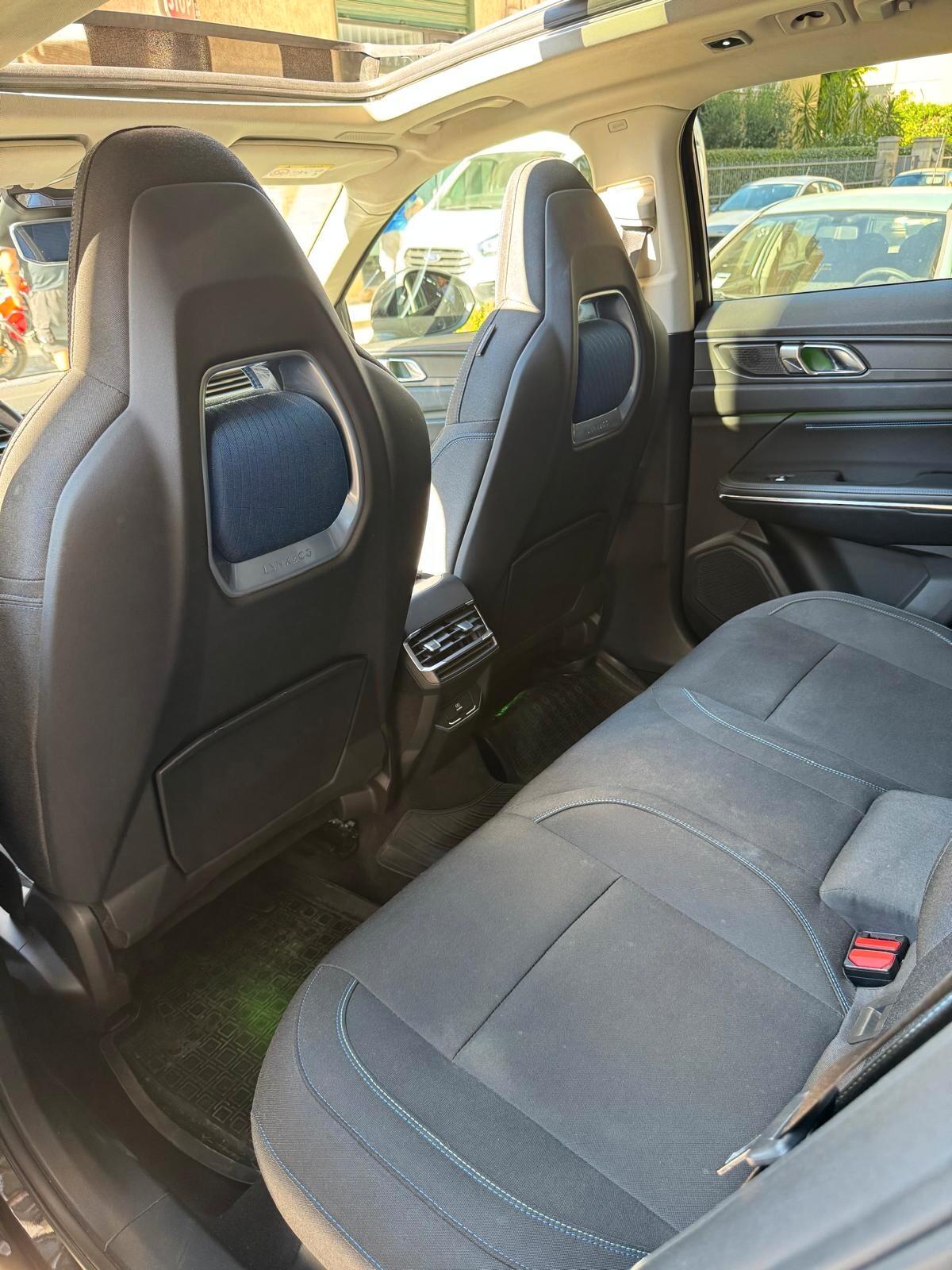 Lynk&co 01 PHEV 261cv More