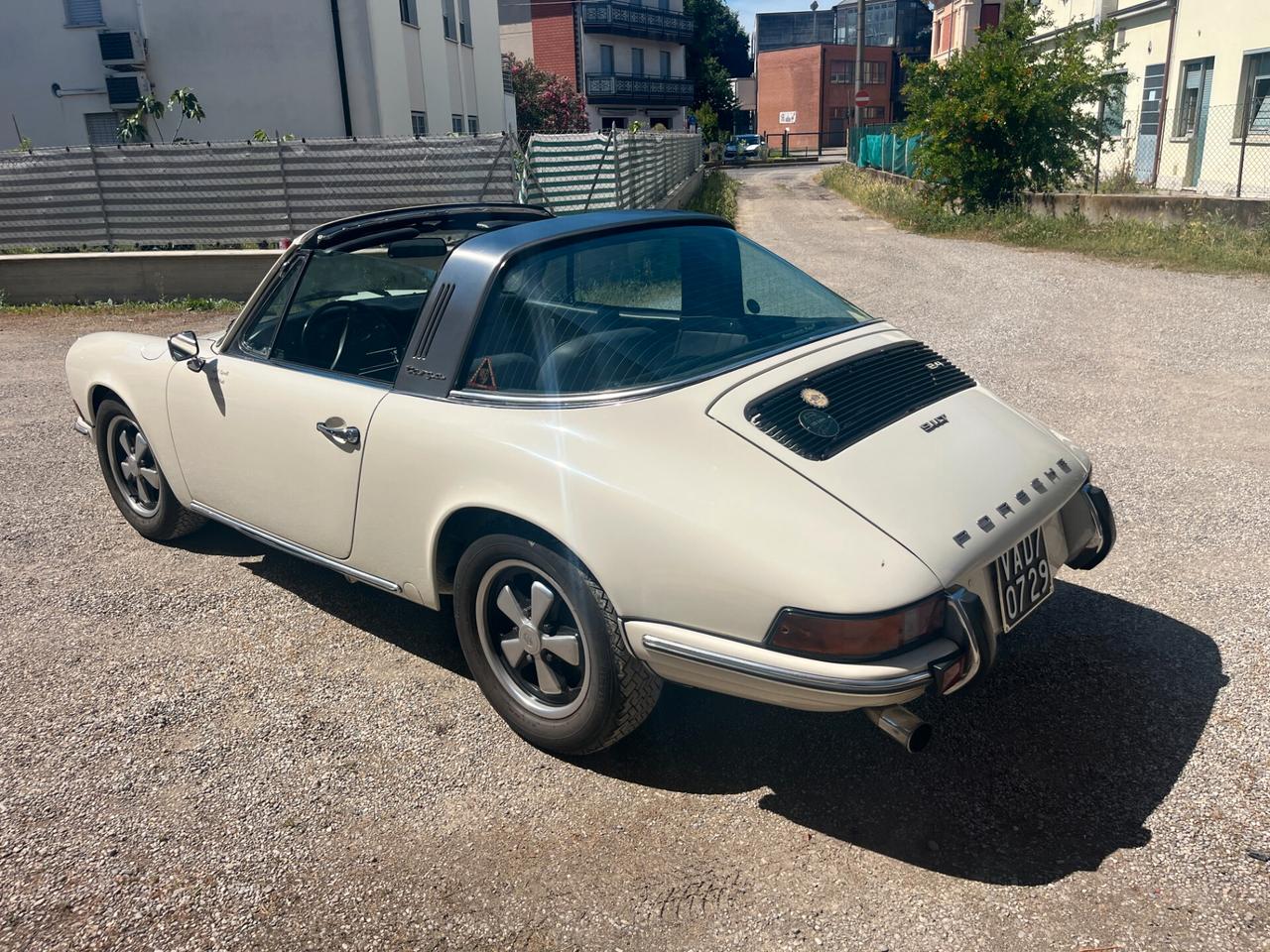 Porsche 911 2.4 T Targa Oro Asi