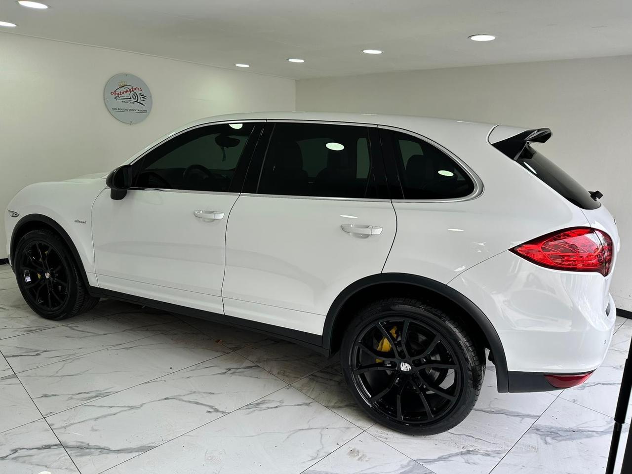 Porsche Cayenne 3.0 Diesel-TIPTRONIC-GARANTITO-2012