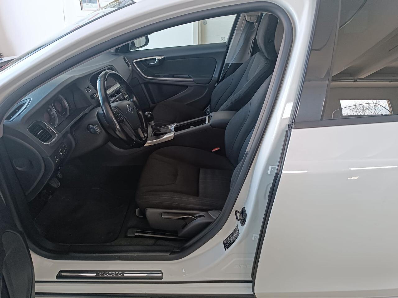 Volvo V60 D2 1.6 Summum