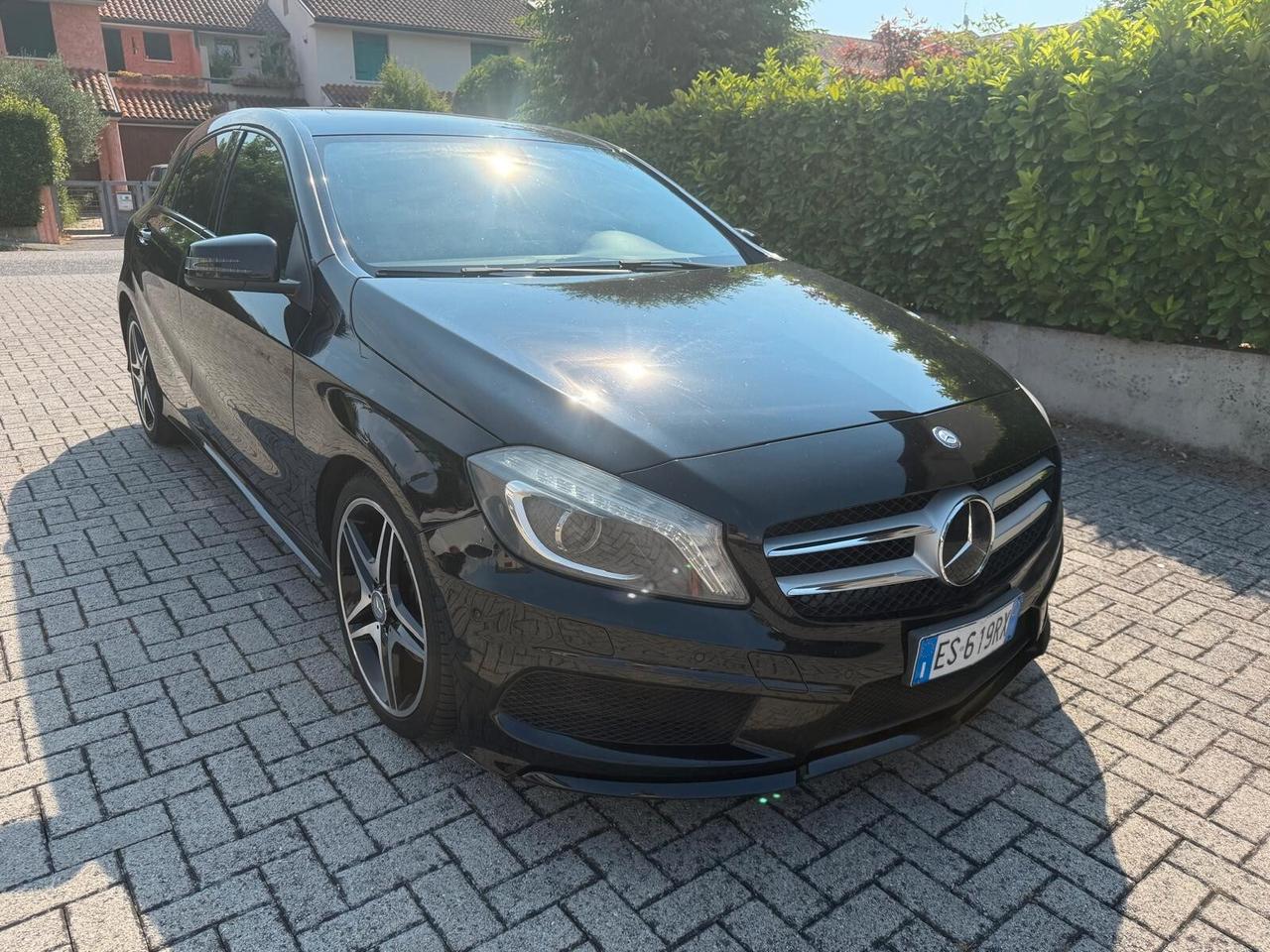Mercedes A180 Premium AMG