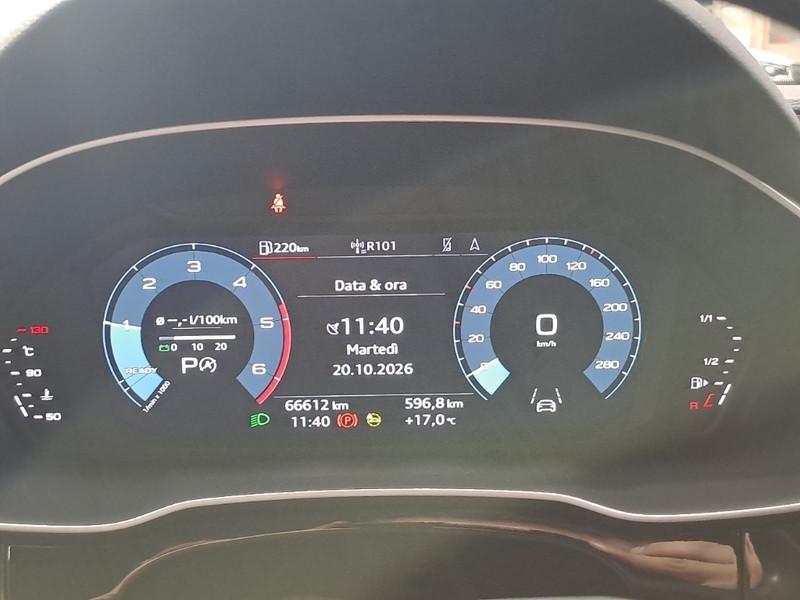 AUDI Q3 35 TDI S TRONIC BUSINESS ADVANCED SUV