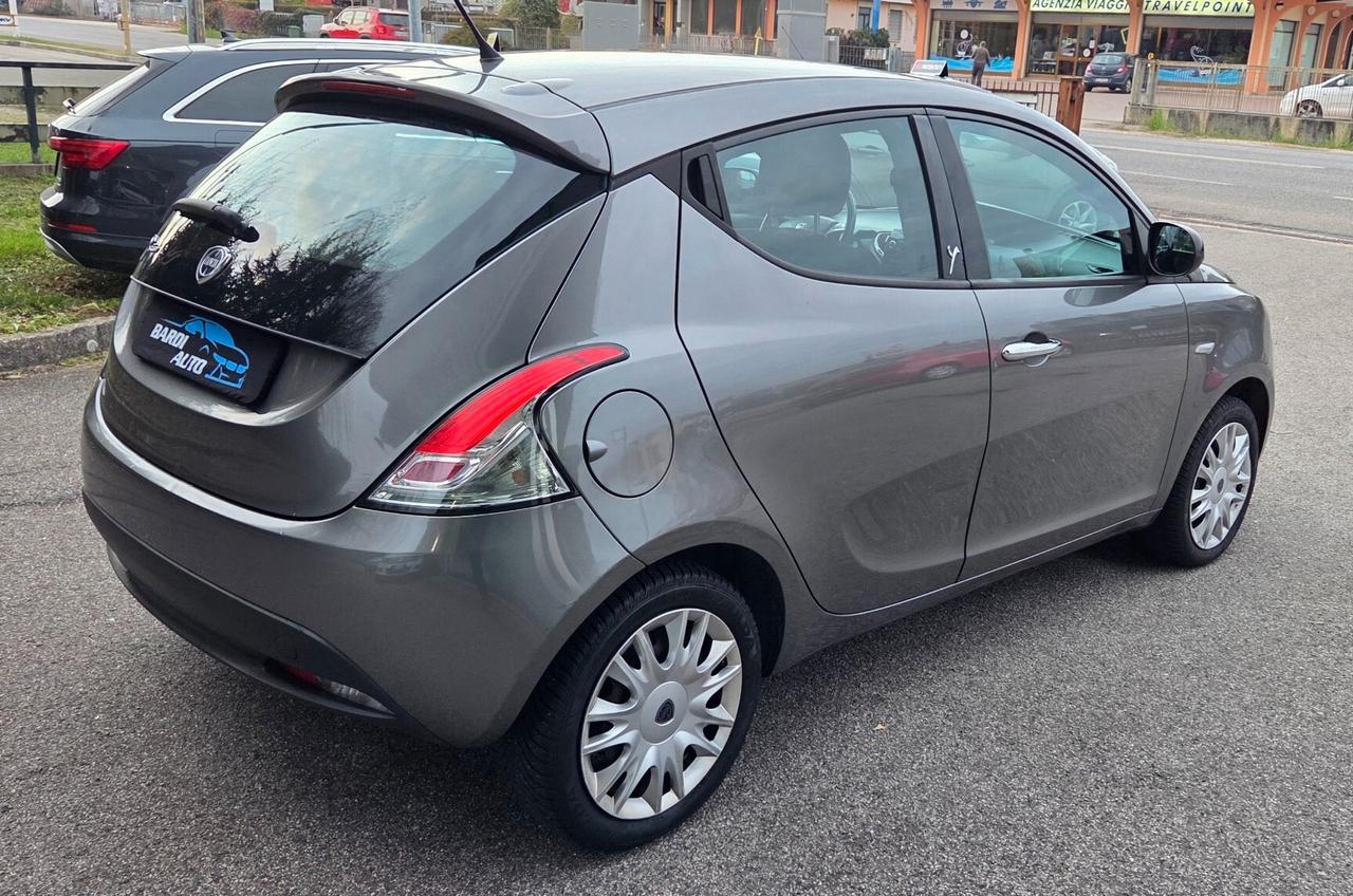 Lancia Ypsilon 1.2 69 CV 5 porte GPL EURO6 Elefantino