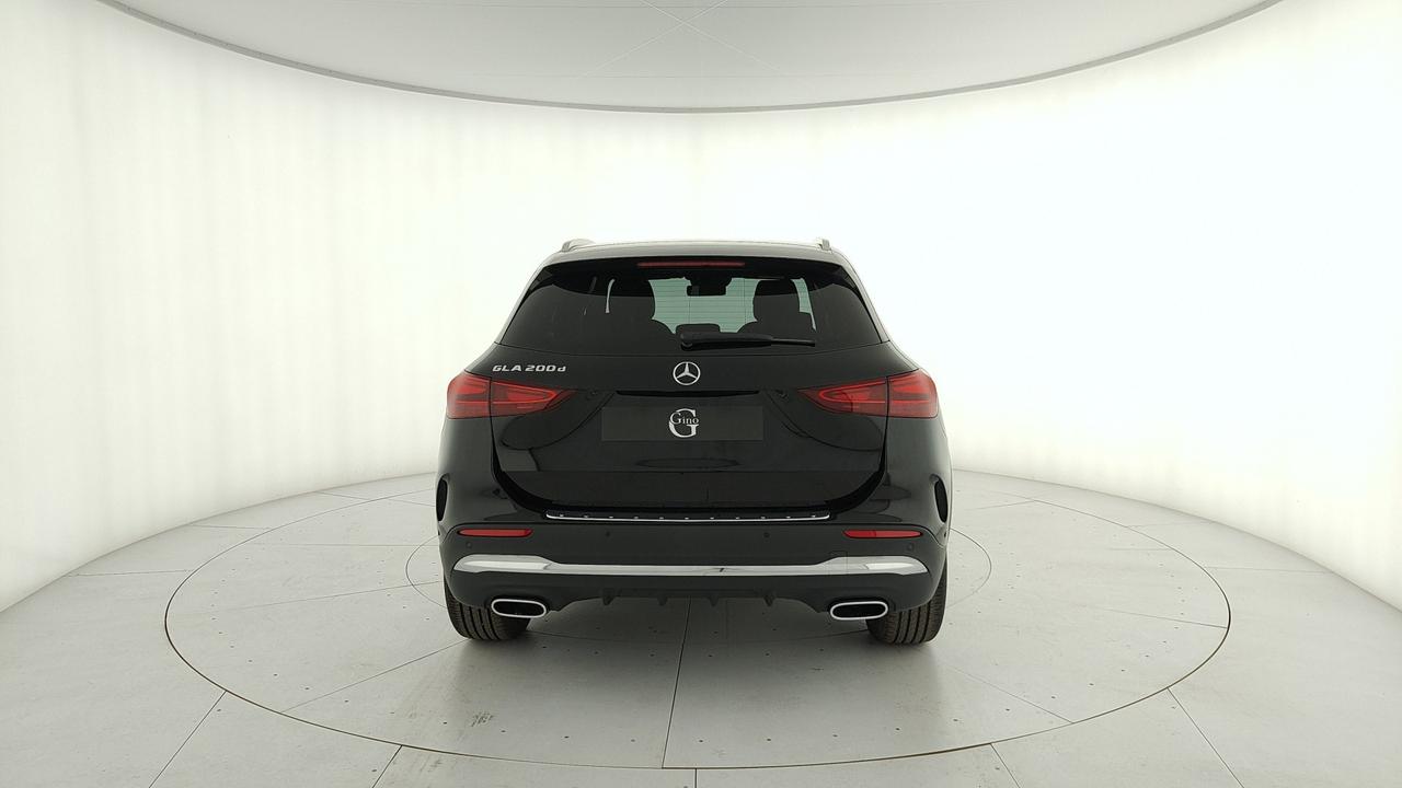 Mercedes-Benz GLA 200 d automatic