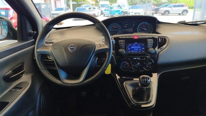 Lancia Ypsilon 1.2 69cv Silver