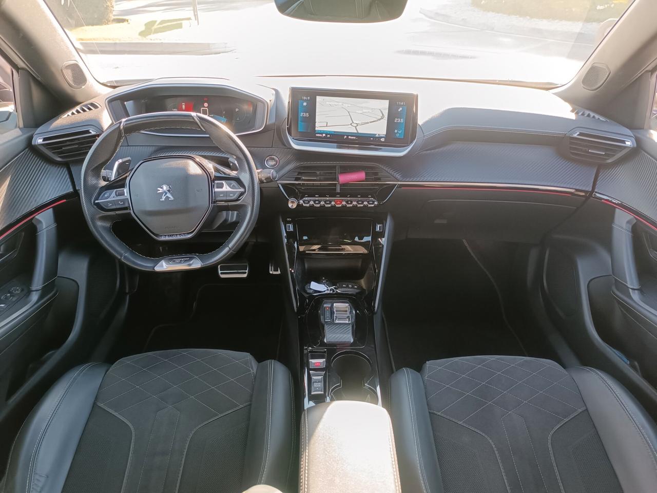 Peugeot 2008 BlueHDi 130 S&S EAT8 GT