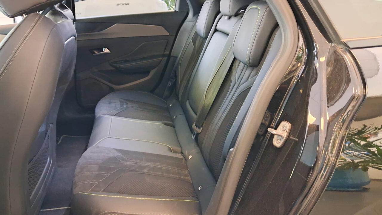 Peugeot 308 Plug-in Hybrid 225 e-EAT8 SW GT