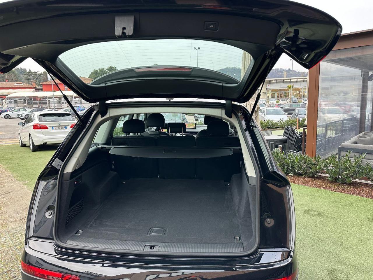 Audi Q7 50 TDI 286CV MHEV Quattro tiptronic Business Plus