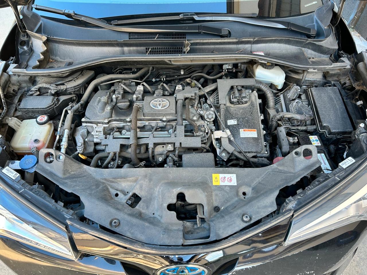 Toyota C-HR 1.8 Hybrid E-CVT Business - 2019