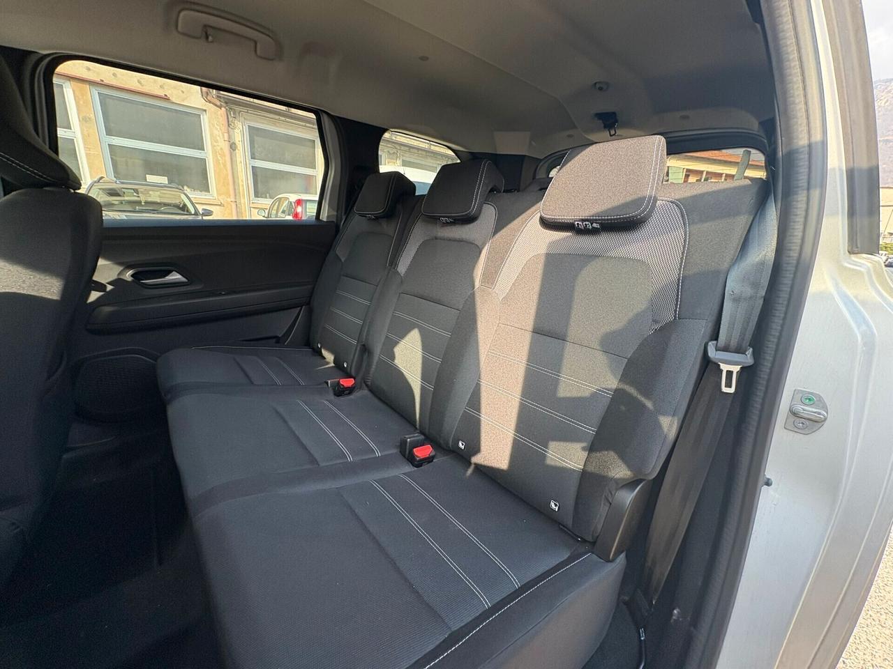 Dacia Jogger 1.0 TCe GPL 100 CV 5 posti Essential 7 posti