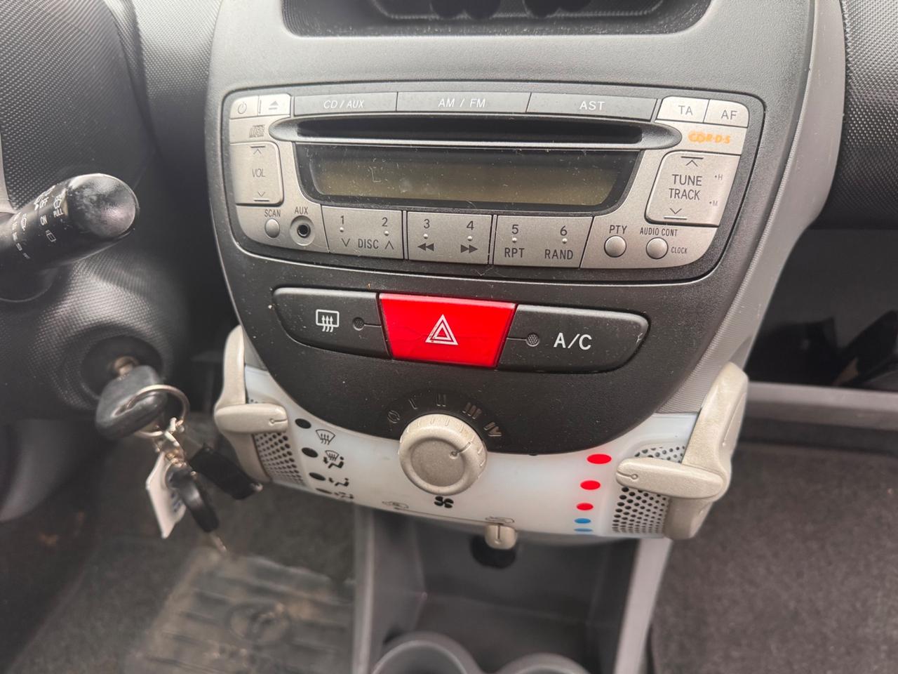 Toyota Aygo 1.0 12V VVT-i 5 porte garanzia 12 mesi