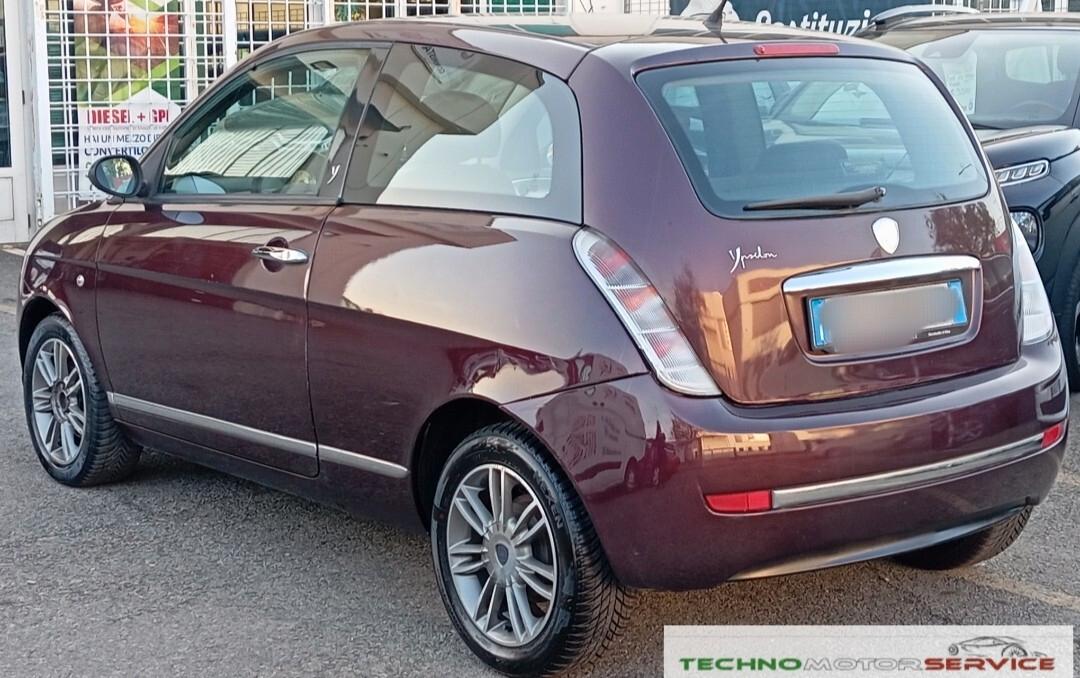 Lancia Ypsilon 1.2 Argento